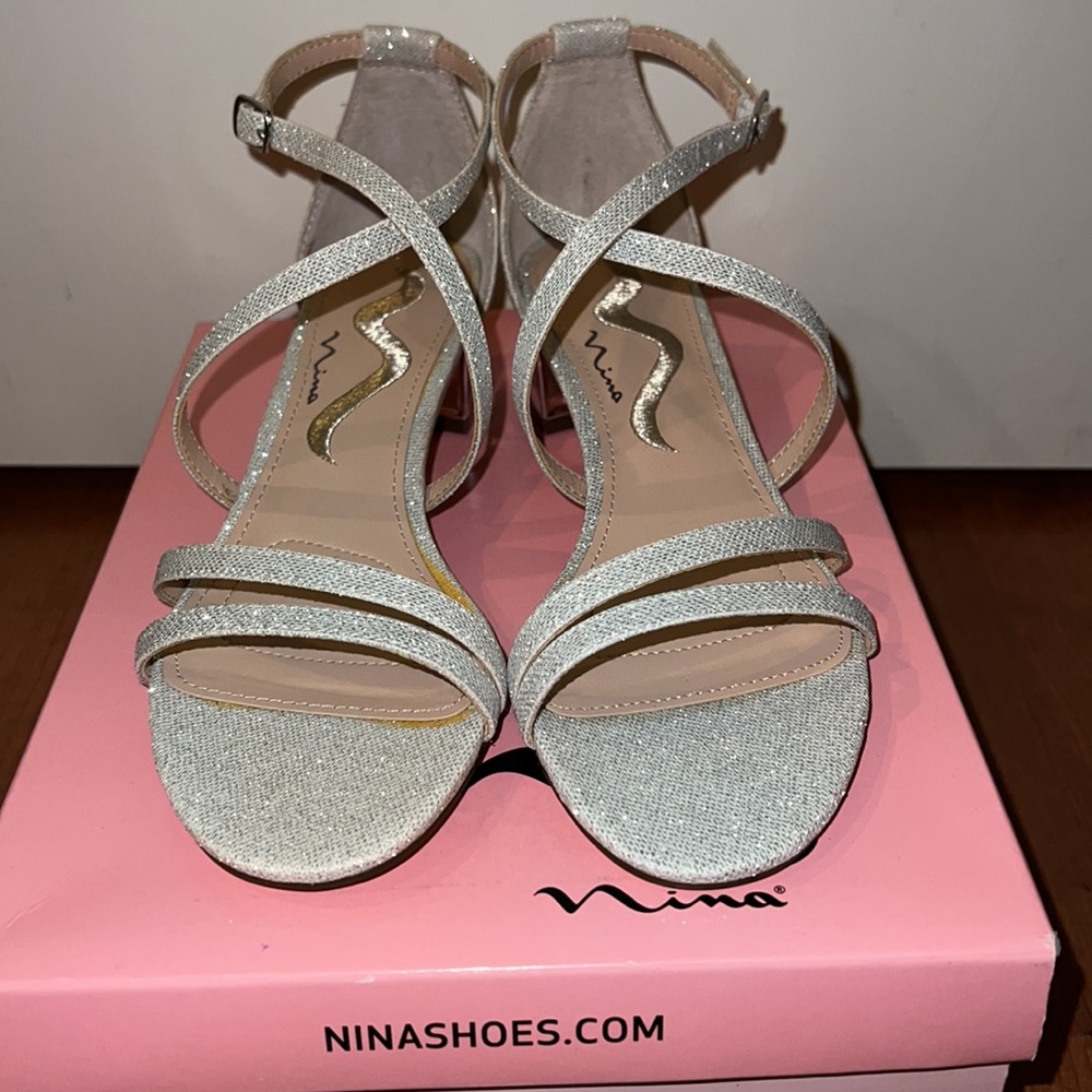 NEW in Box Nina Silver Sparkly Glittery Glory Bliss Shoes